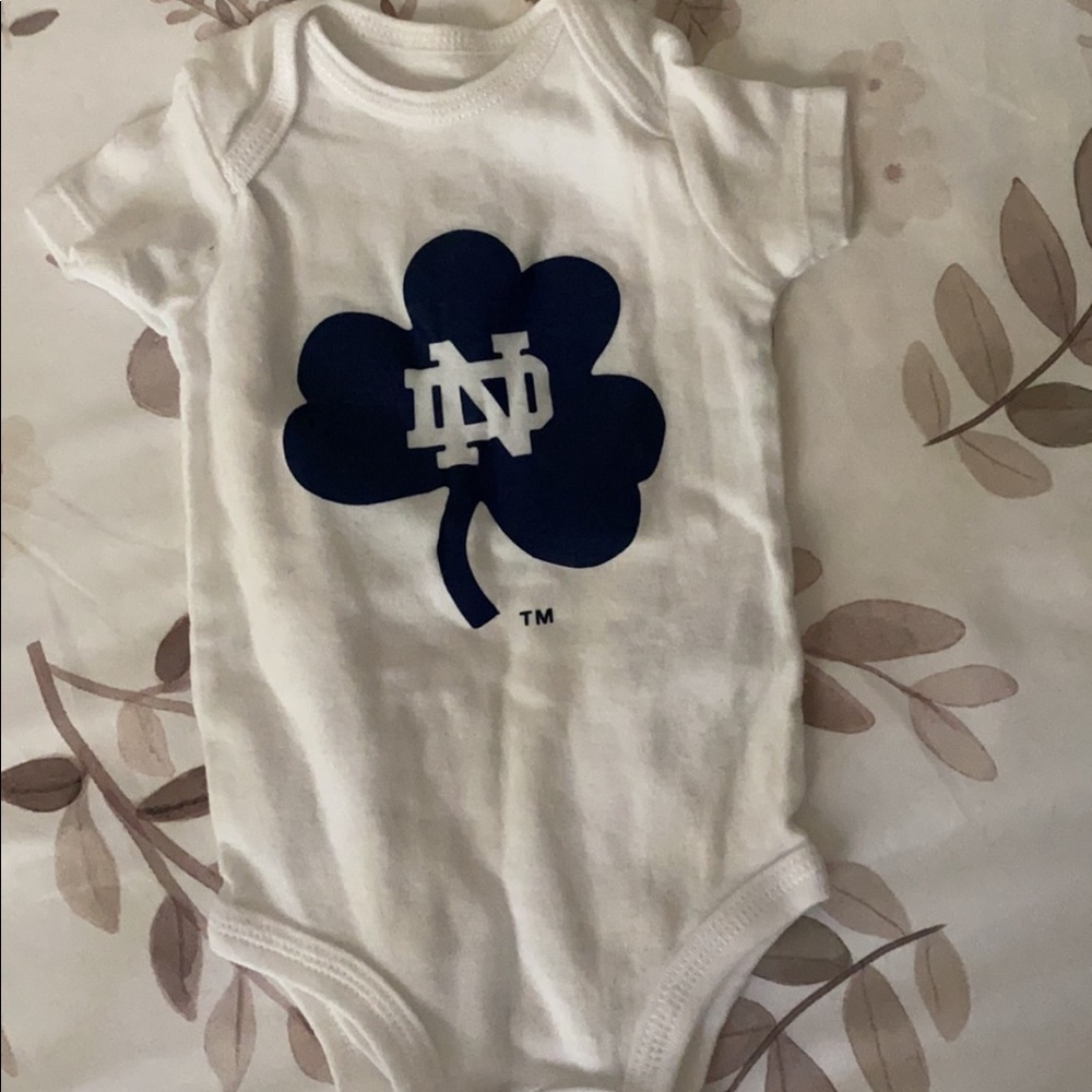 Norte Dame baby onesie, fleece Bunting, blanket - Picture 4 of 6
